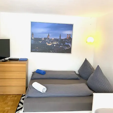 Gemütliches Privatzimmer / Garten / in geteilten Haus / nahe München Zentrum Exterior foto
