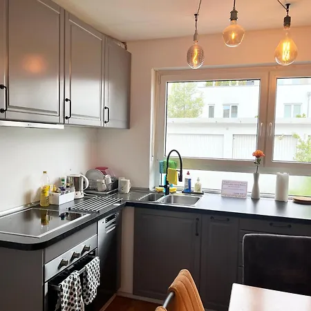 Gemütliches Privatzimmer / Garten / in geteilten Haus / nahe München Zentrum Exterior foto