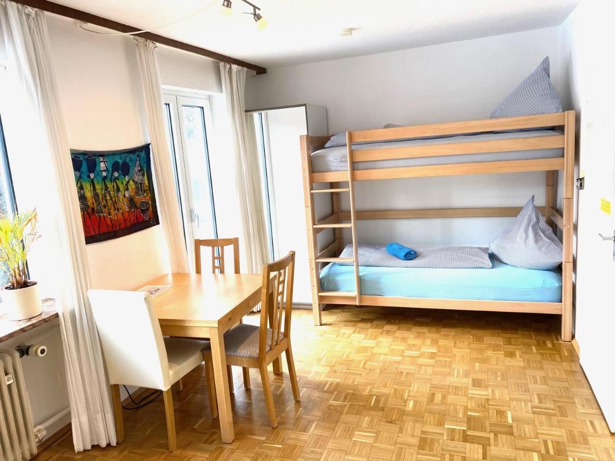 Gemuetliche Mit Geteiltem Bad, Kueche Und Garten Homestay Munich