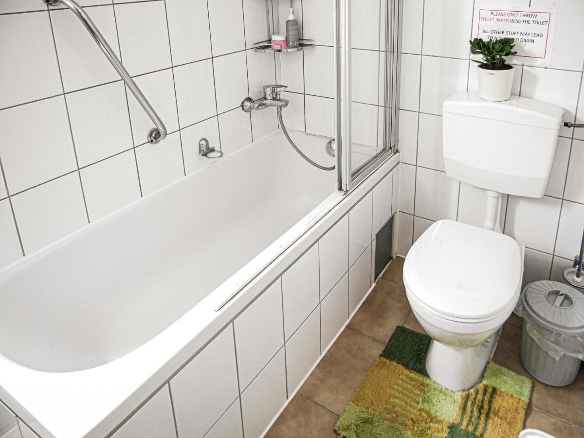 Gemütliches / Garten / In Geteilten Haus / Nahe Zentrum Privatunterkunft